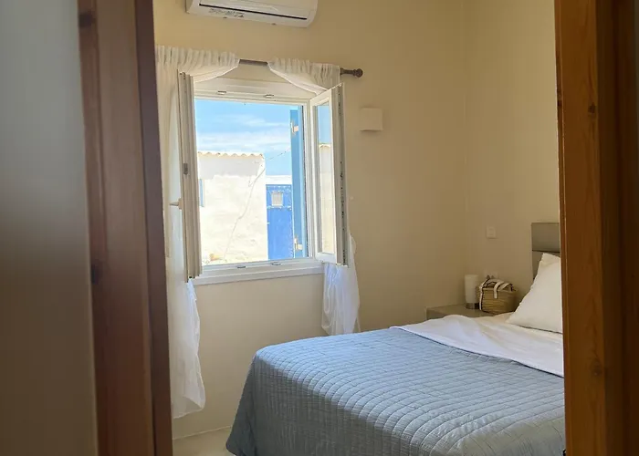 Apleton House At Zacharias * Kímolos