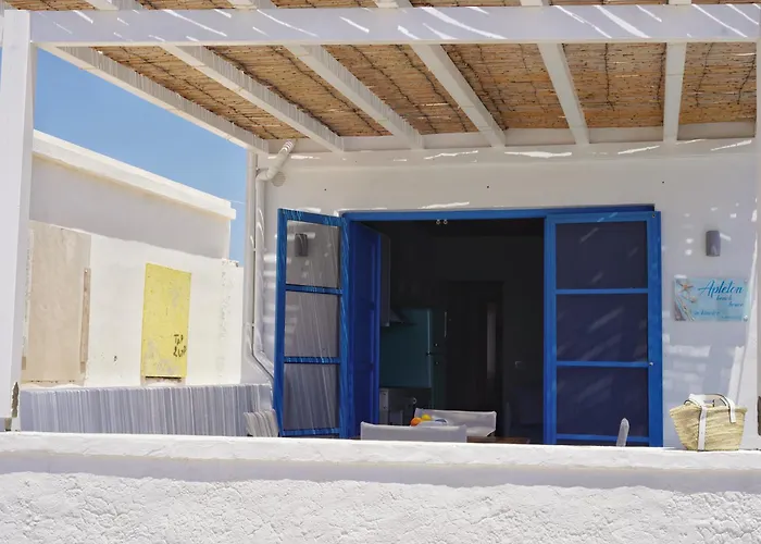 Apleton House At Zacharias * Kímolos